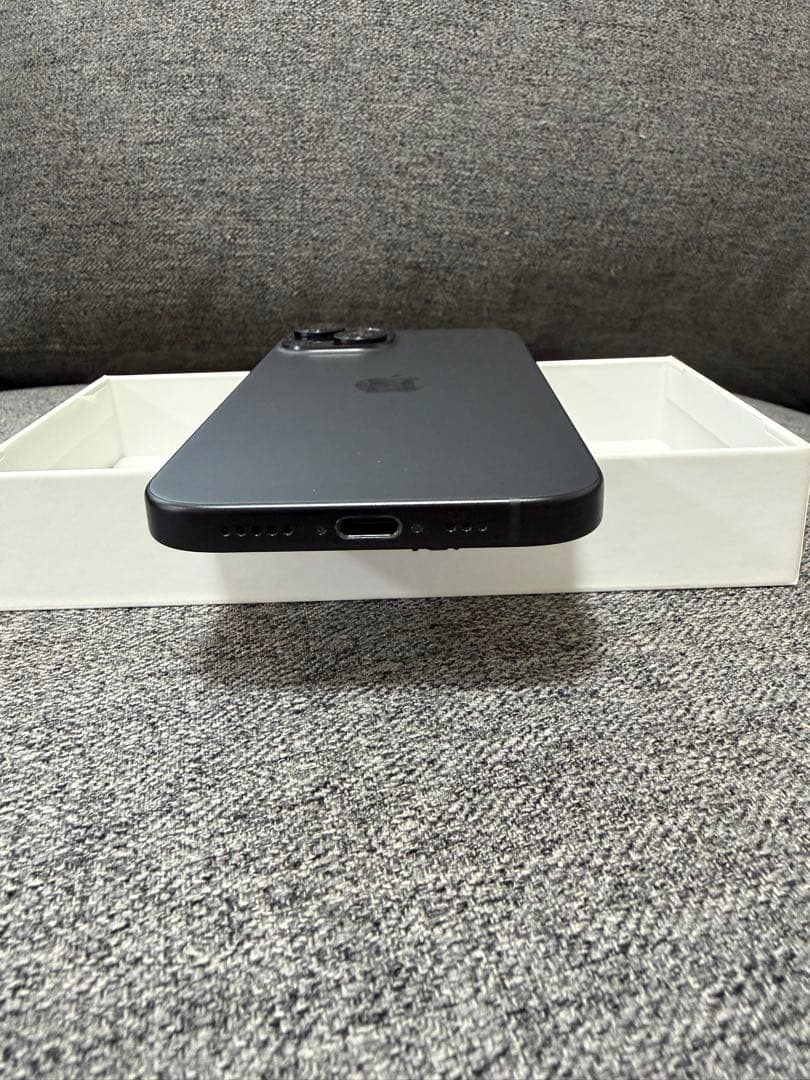 【超美品】 iPhone 15 本体 ブラック 128 GB