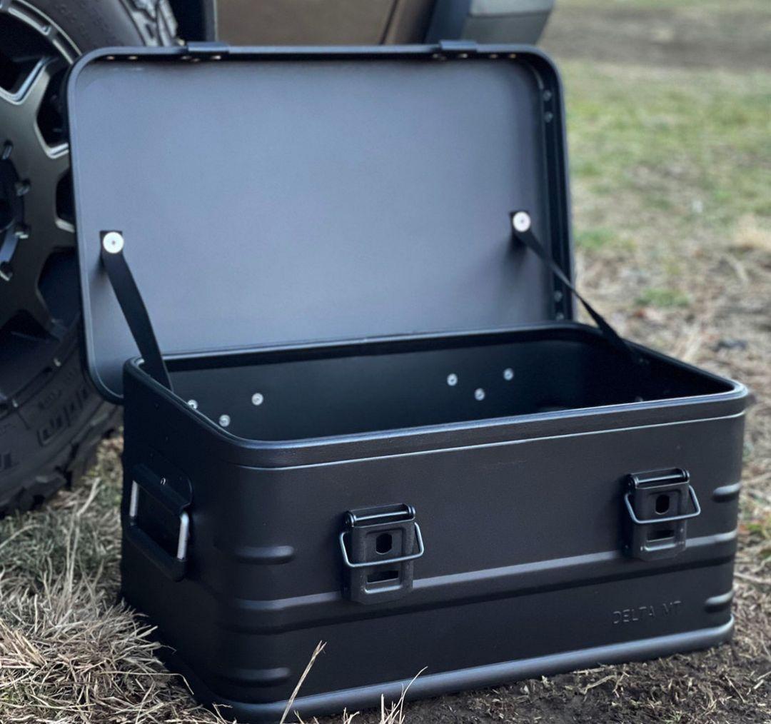 DELTA/MT 30 アルミコンテナブラック
