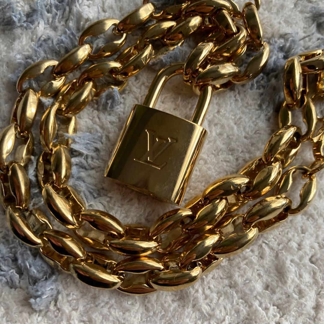 LOUISVUITTON南京錠　カデナ　ネックレスお探しの方にも！