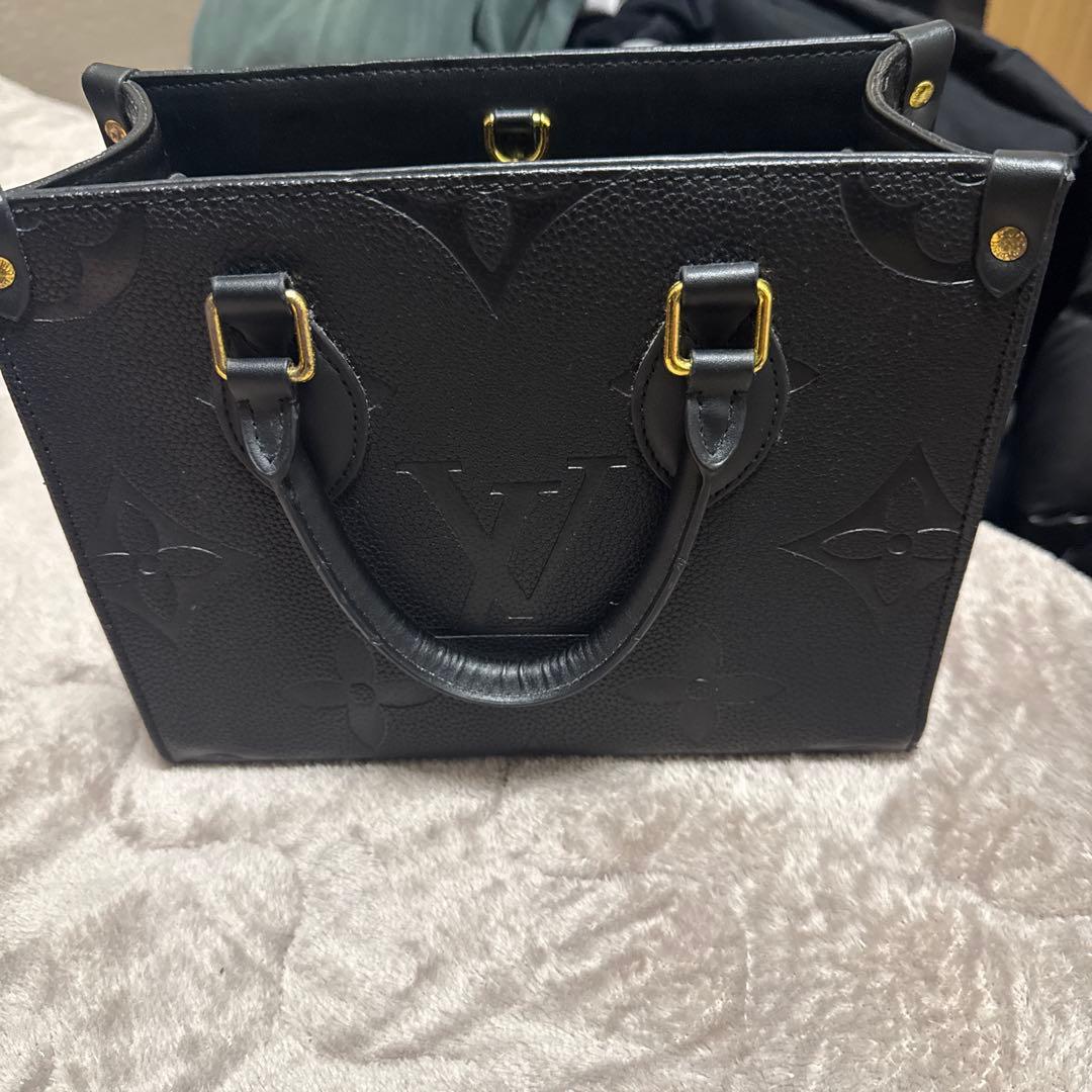 Louis Vuitton ブラック ハンドバッグ