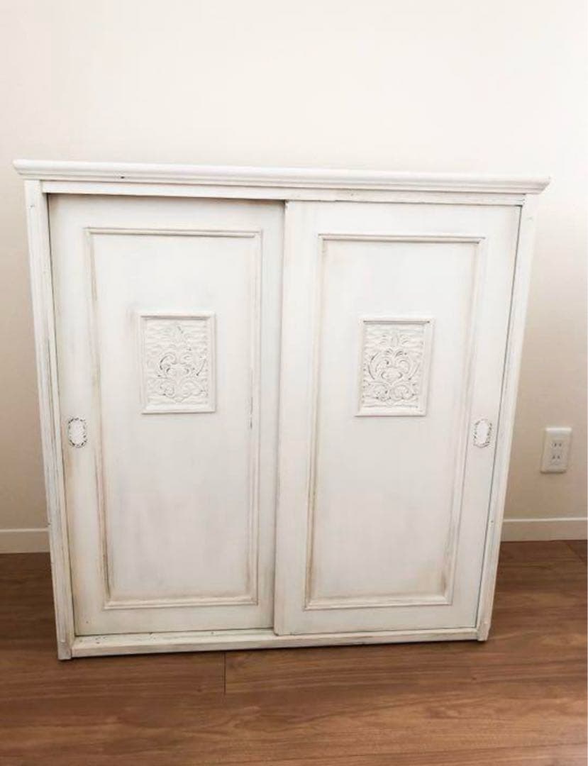 部屋置きにしたら結構いい　ブロカント　キャビネット