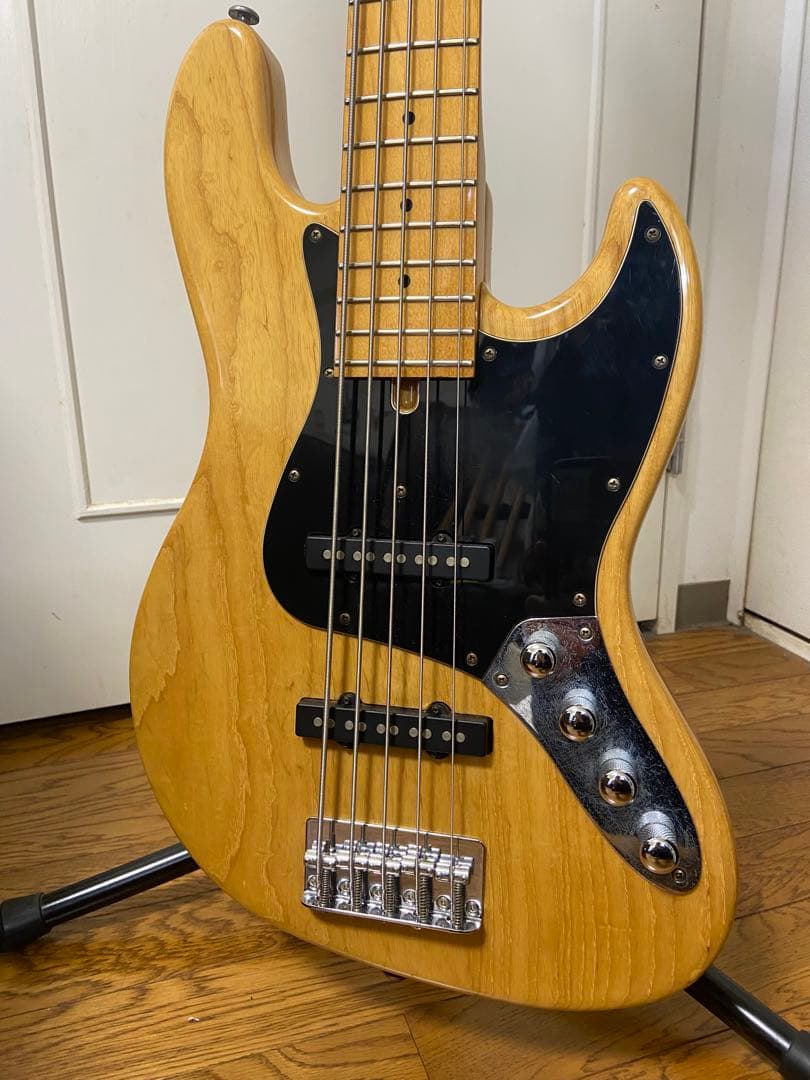 m*n様 Bacchus BJB5-700 5弦ベース