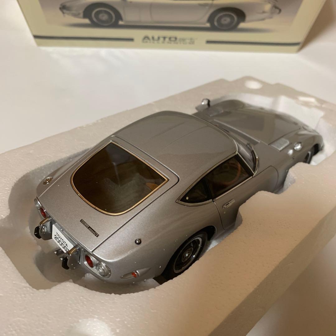 自動車 TOYOTA 2000 GT COUPE 1:18 AUTOart silver