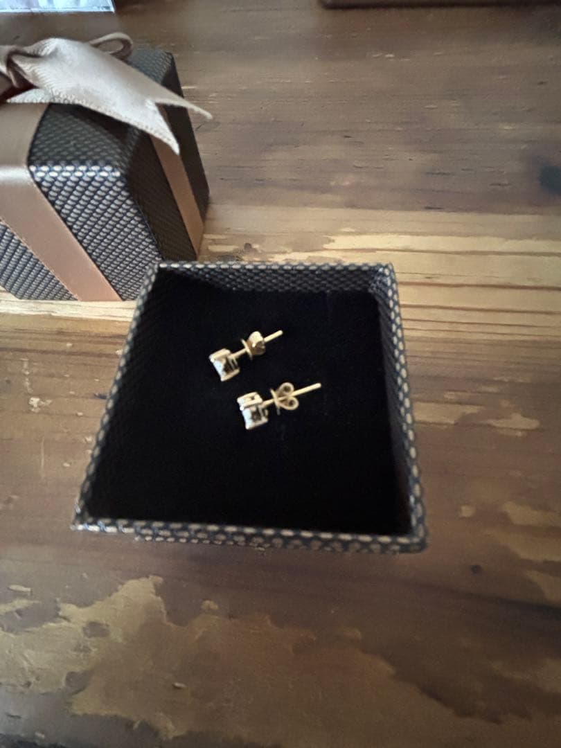 k18ダイヤモンドハートピアス