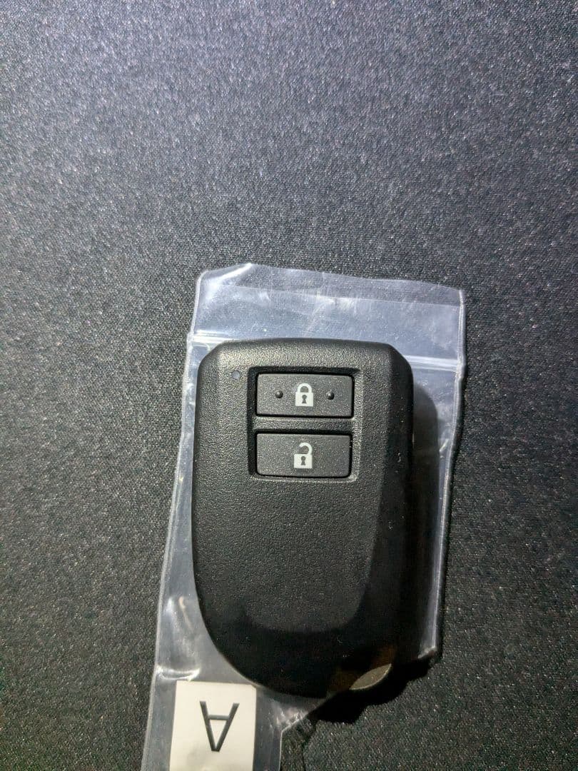 200系　ハイエース　スマートキー　2ボタン