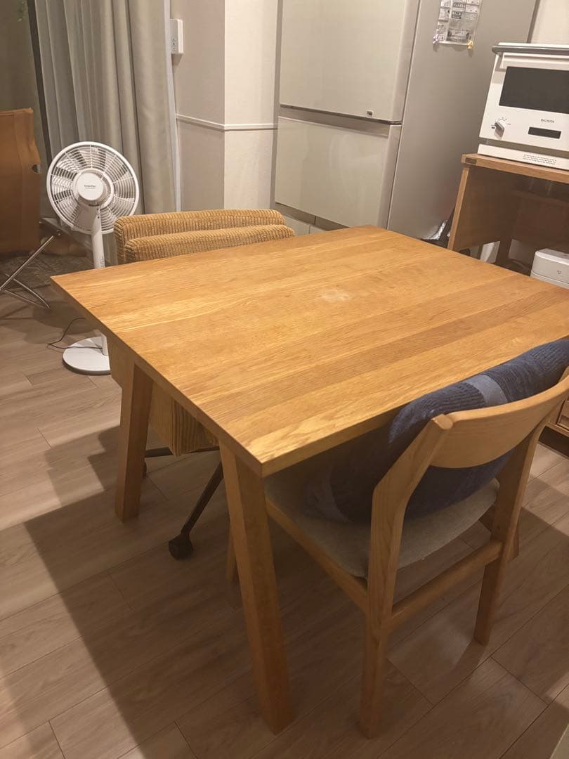 UNICO ELEMT（エレムト）ダイニングテーブル