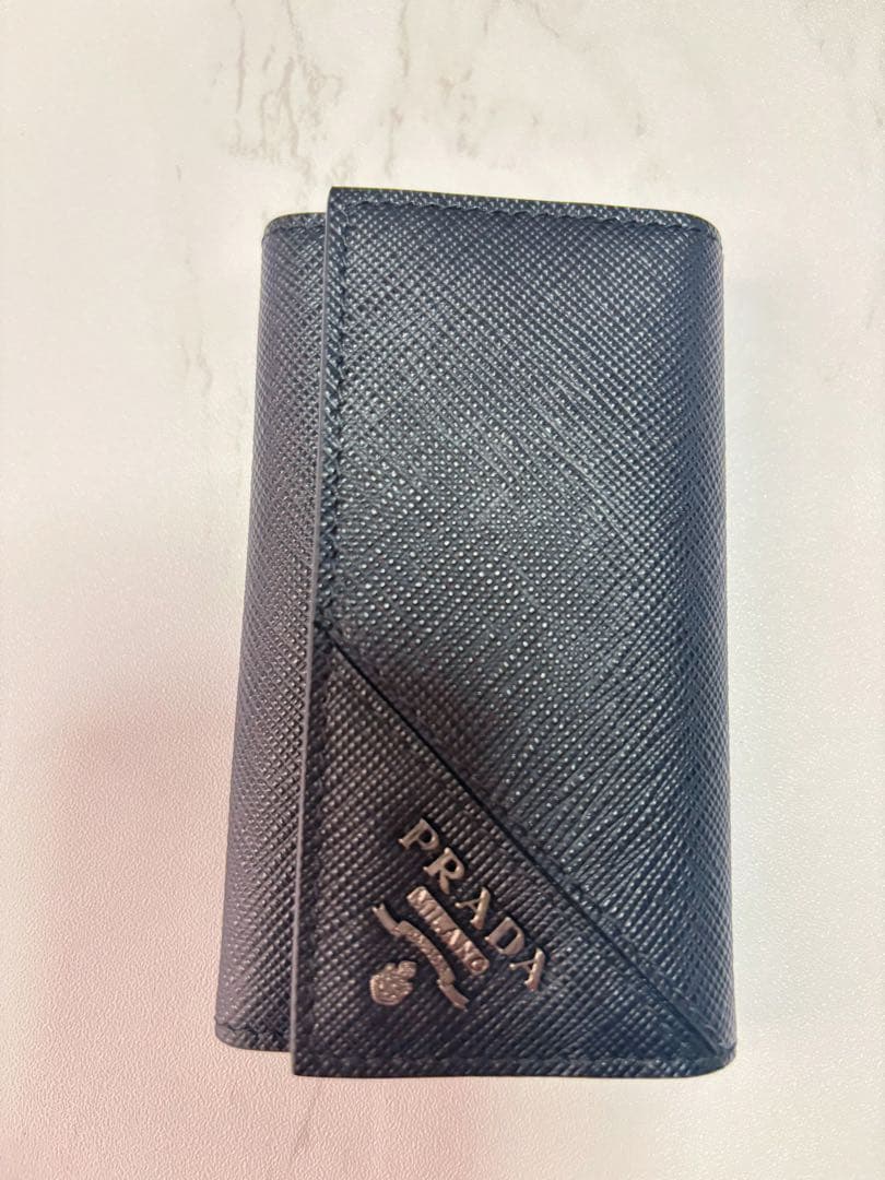 《新品未使用》PRADA サフィアーノレザー キーケース6連