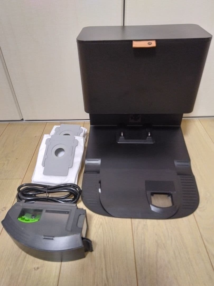 【使用半年】ルンバij用クリーンベース&専用ダストボックス、新品紙パックセット