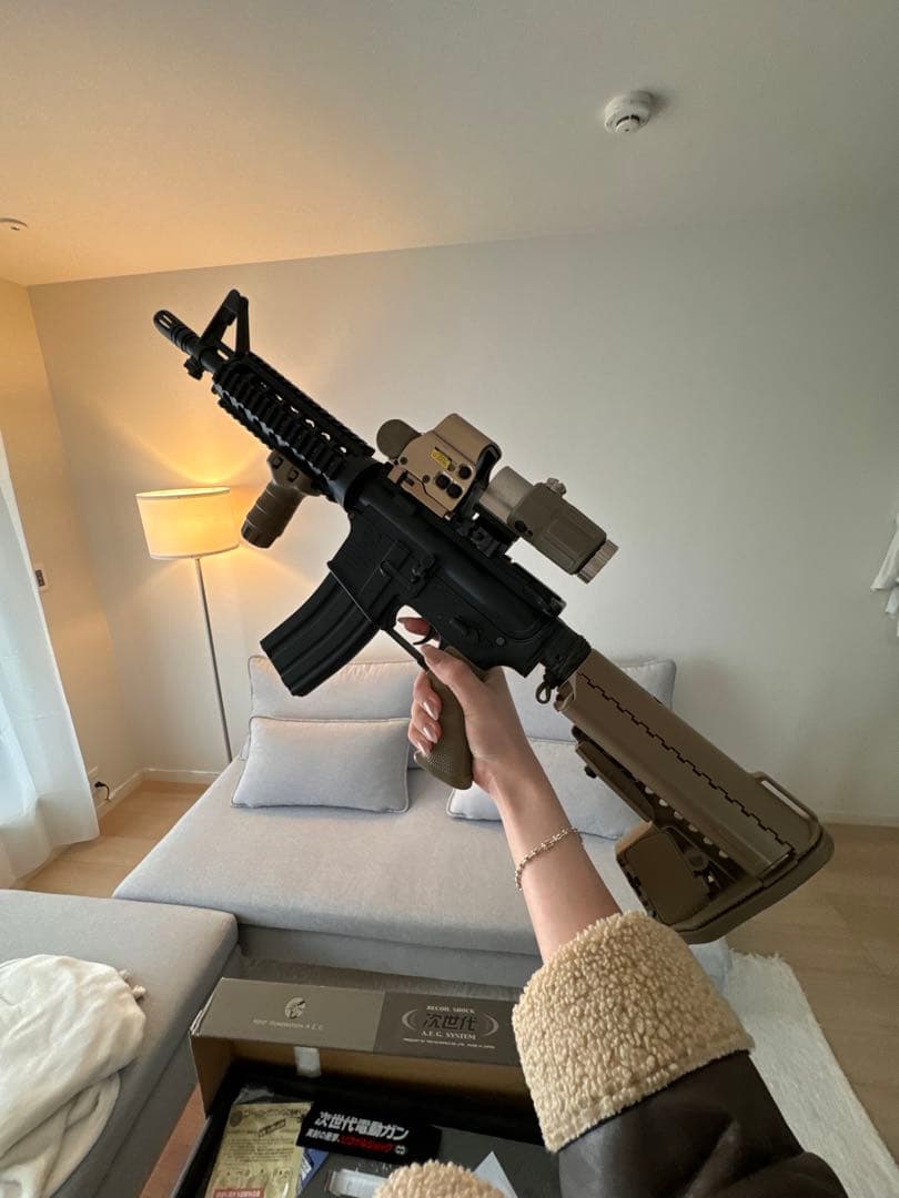 【お得セット！】東京マルイ 次世代電動ガン M4 CQB-R