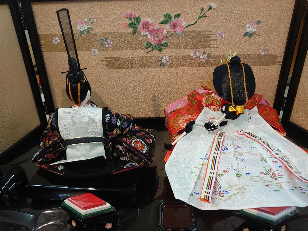 ●新品おひなさま●　さくら刺繍屏風　フルセット