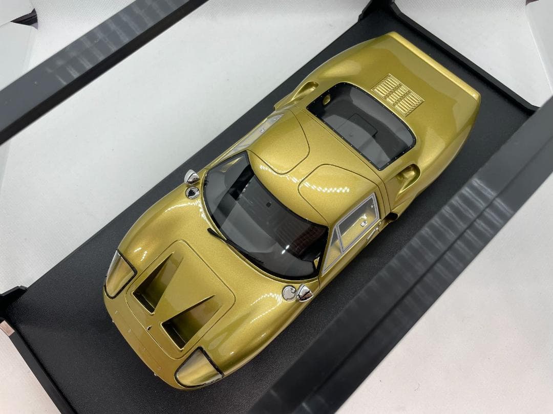 104-031 Cult 1/18 フォード GT40 Mk III 1966