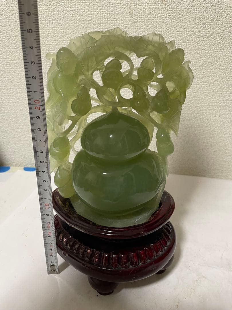 天然石　綠石彫刻瓢箪　置物彫刻 木製台座付き