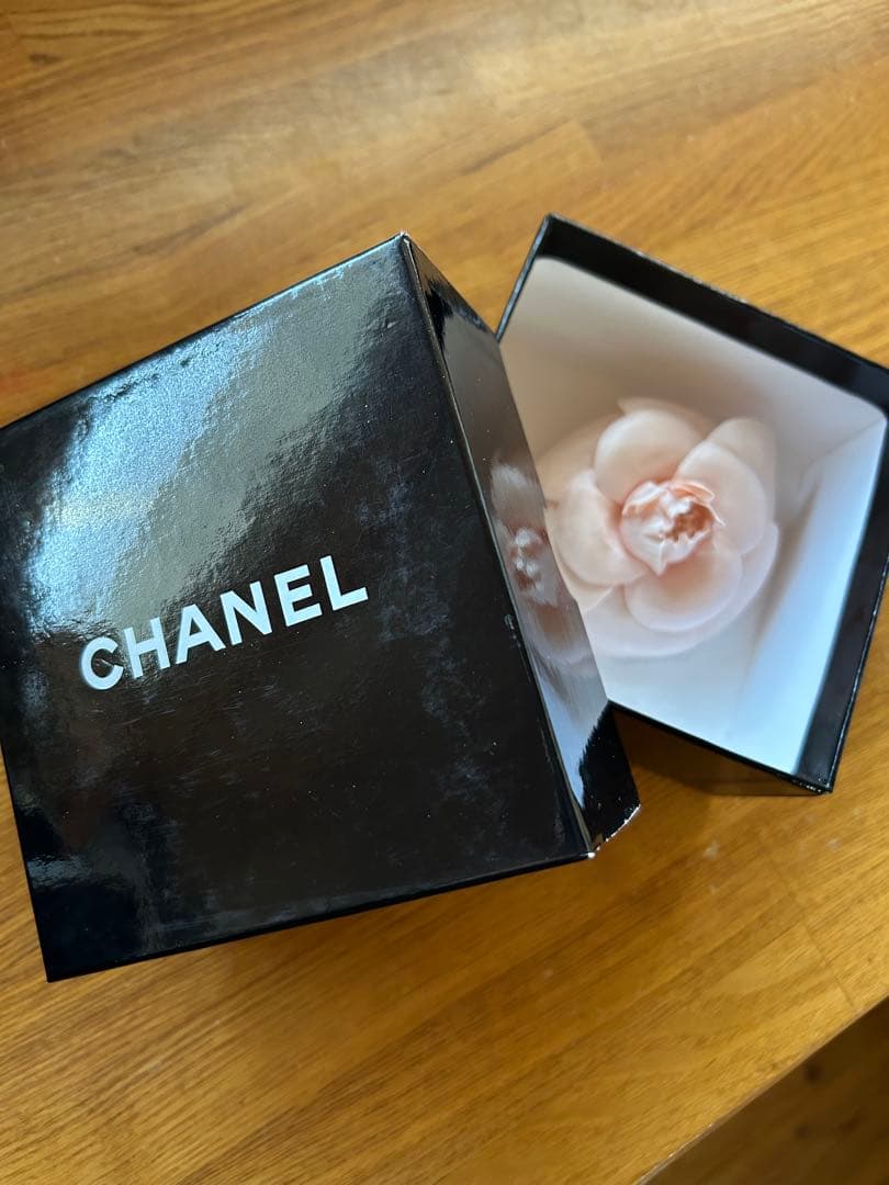 CHANEL シャネル　ピンクフラワー　カメリア コサージュ 箱付き　ビンテージ