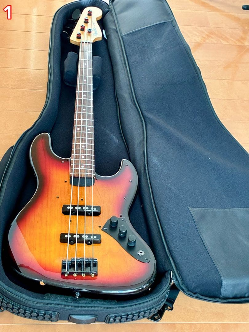 Fender Jazz Bass サンバースト &セミハードケース