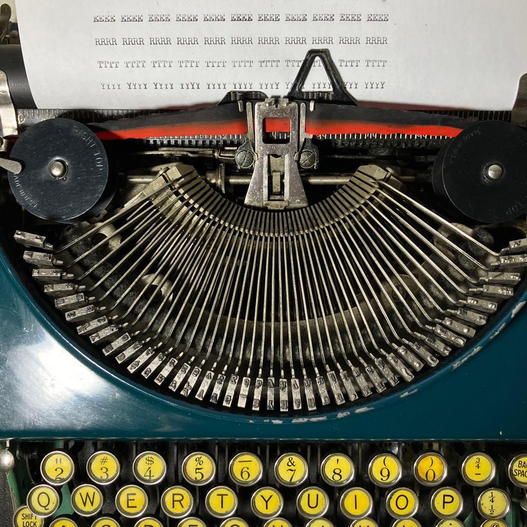イ*ド様 レミントンポータブル タイプライター グリーン 1928年〜 アンティ