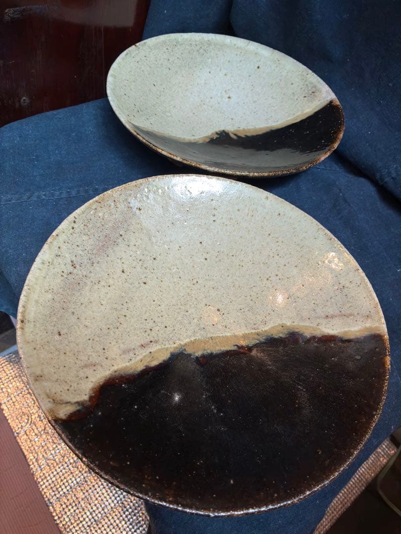 岩谷窯　山本教行　皿2枚　直径24センチ×高さ4.8センチ