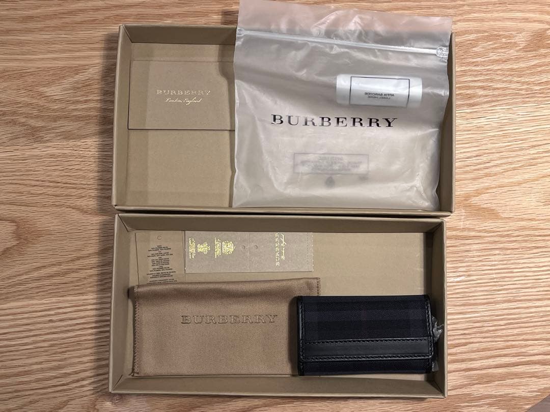 Burberry メンズキーケース　新品未使用品　箱付き