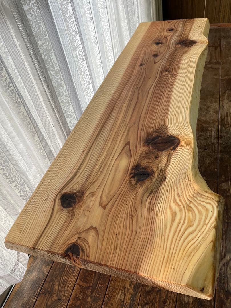 ⭐︎ にゃんべえ⭐︎ 杉　ローテーブル　無垢材　一枚板　テーブル　机