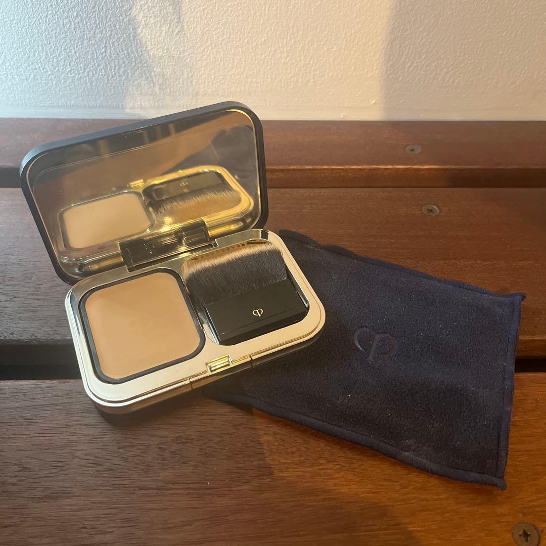 クレ・ド・ポーポーテ　タンプードルエクラII オークル00