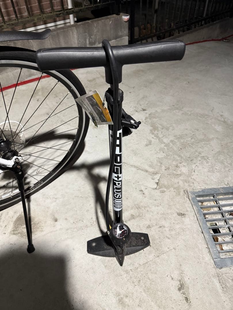 まい GIANクロスバイクESCAPE R3S ホワイト