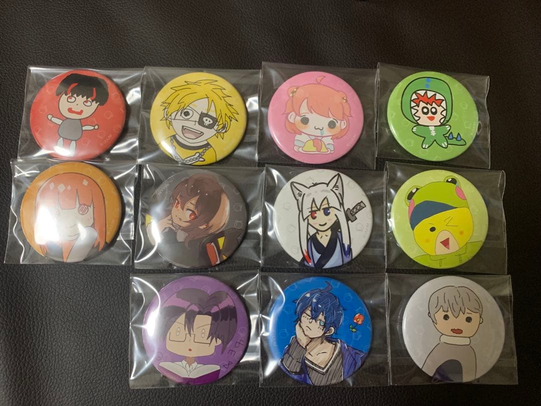 カラフルピーチ トレーディング直筆イラスト缶バッジ