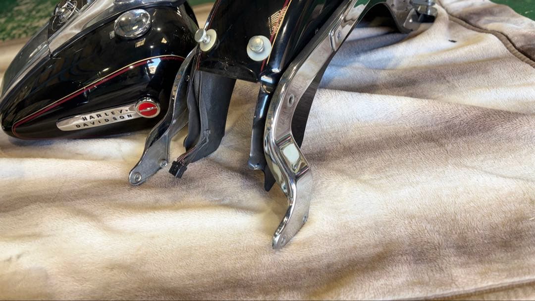 FLSTS 2001年式　キャブ車　外装一式　装飾品多数！