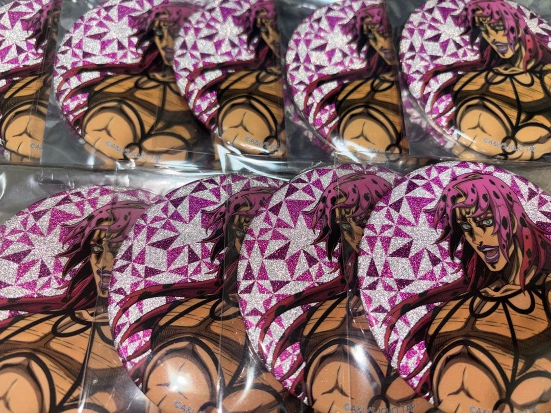 ジョジョの奇妙な冒険 グリッター缶バッジ　螺旋階段　ディアボロ 9個