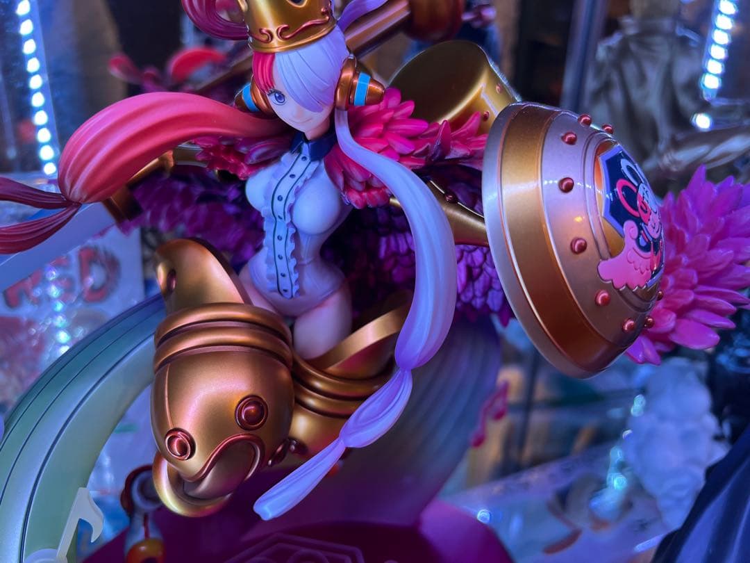 ウタ、シャンクス、ワンピースフィギュアまとめ売り。