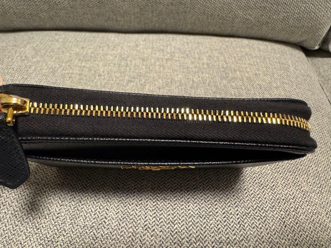 PRADA プラダ　1PP122 サフィアーノ レザー キーチェーン