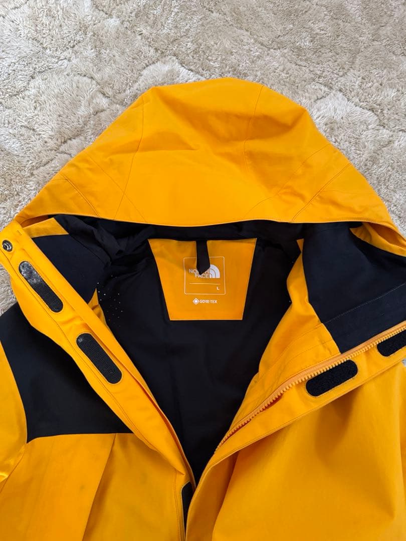 The North Face イエロー ブラック ジャケット