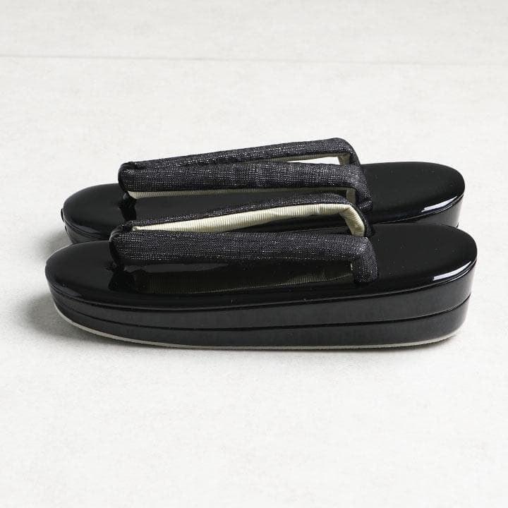 【新品】振袖用 草履バッグセット　無地ラメ糸使用　ブラック　24cm　N