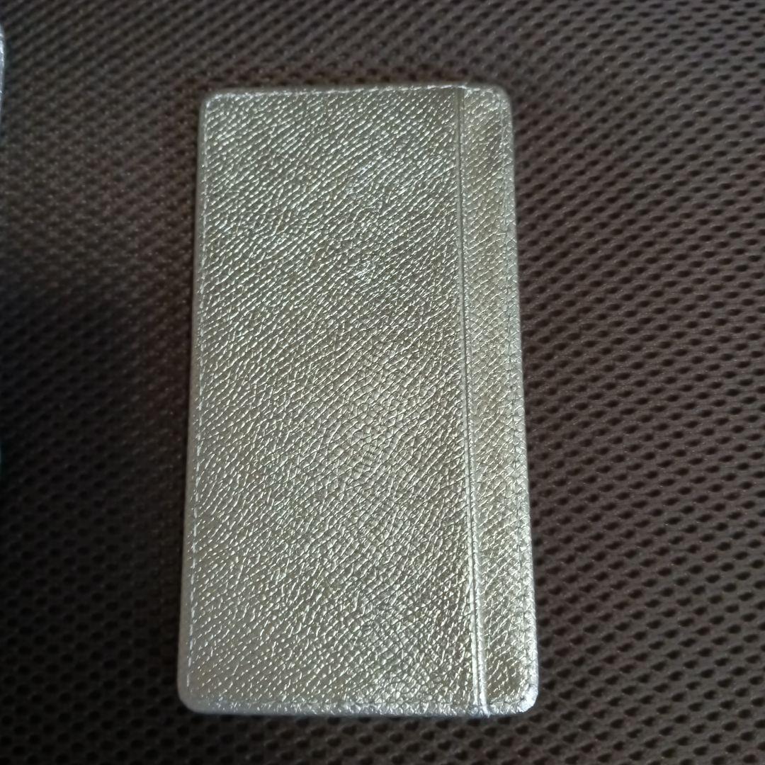 ディノスの牛革ミドルウォレット シャンパンゴールド