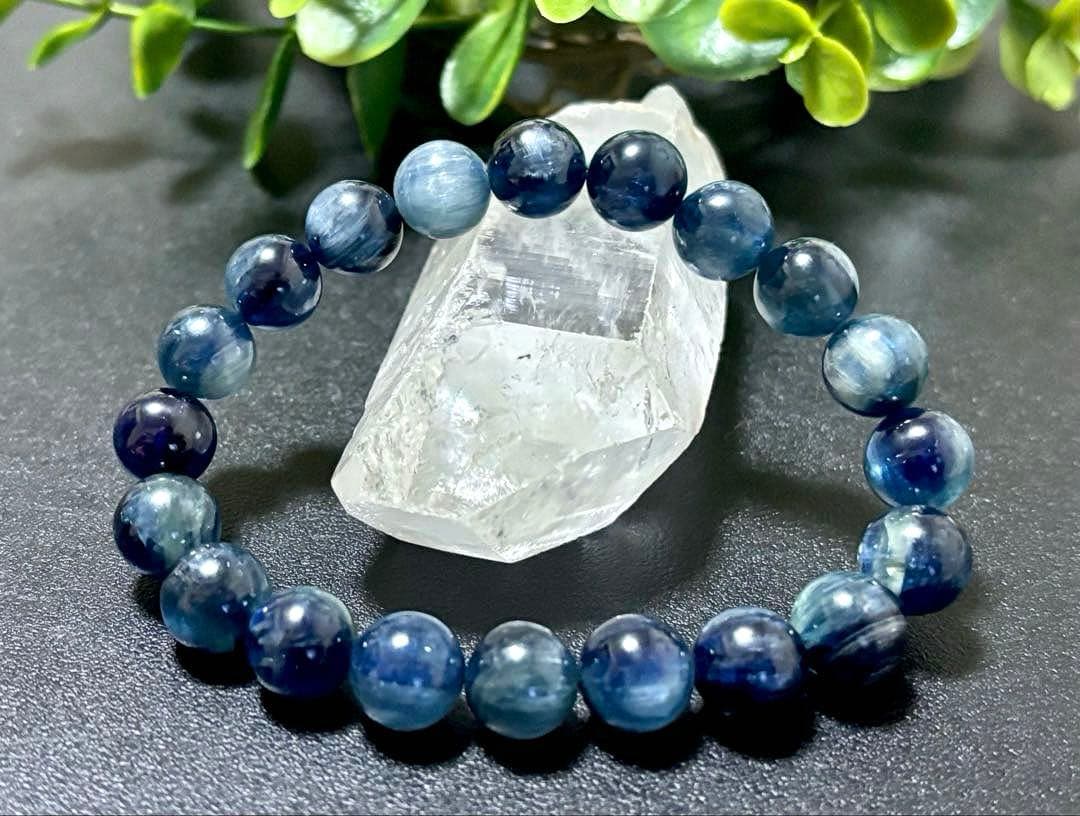 A-m@　究極品質　幻のモザンビーク産グリーンブルーカイヤナイト