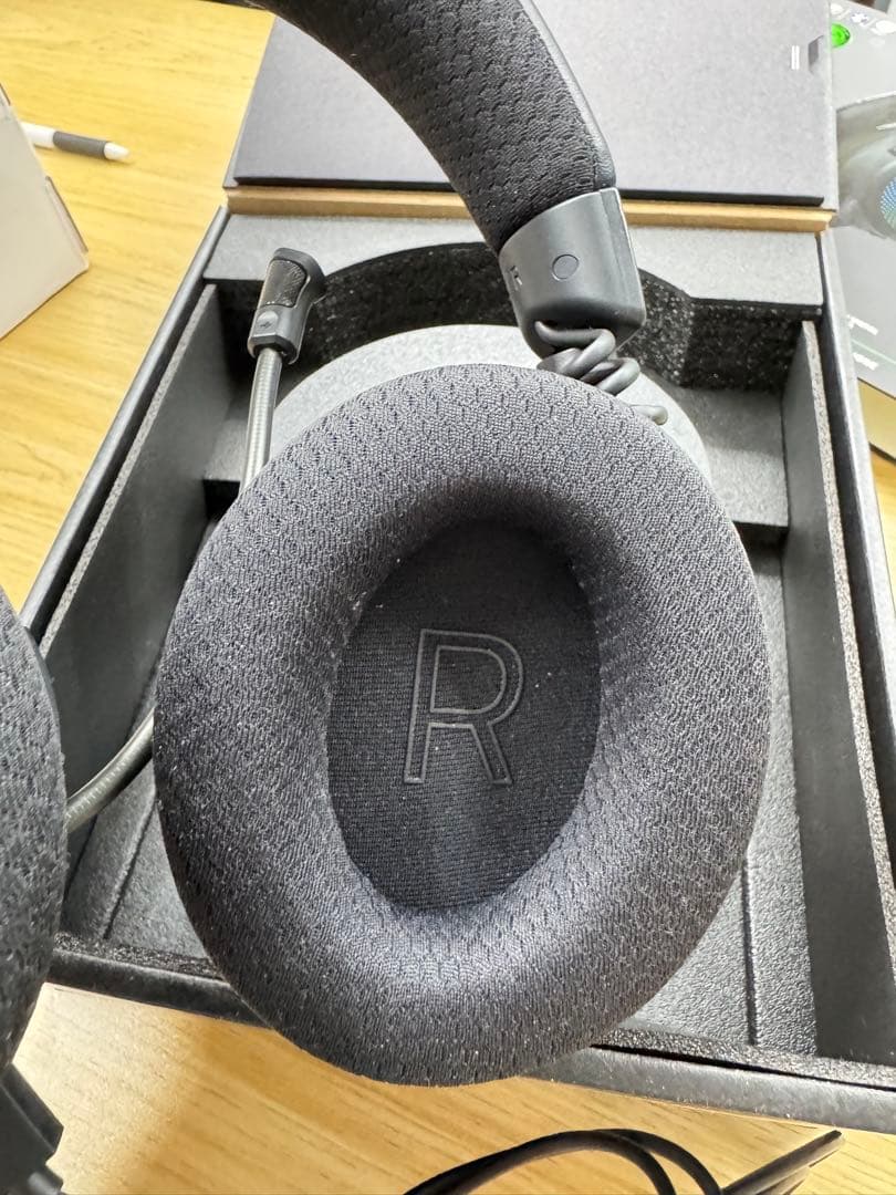 ま*い様 Razer Kraken V4 ワイヤレスゲーミングヘッドセット⚠️付