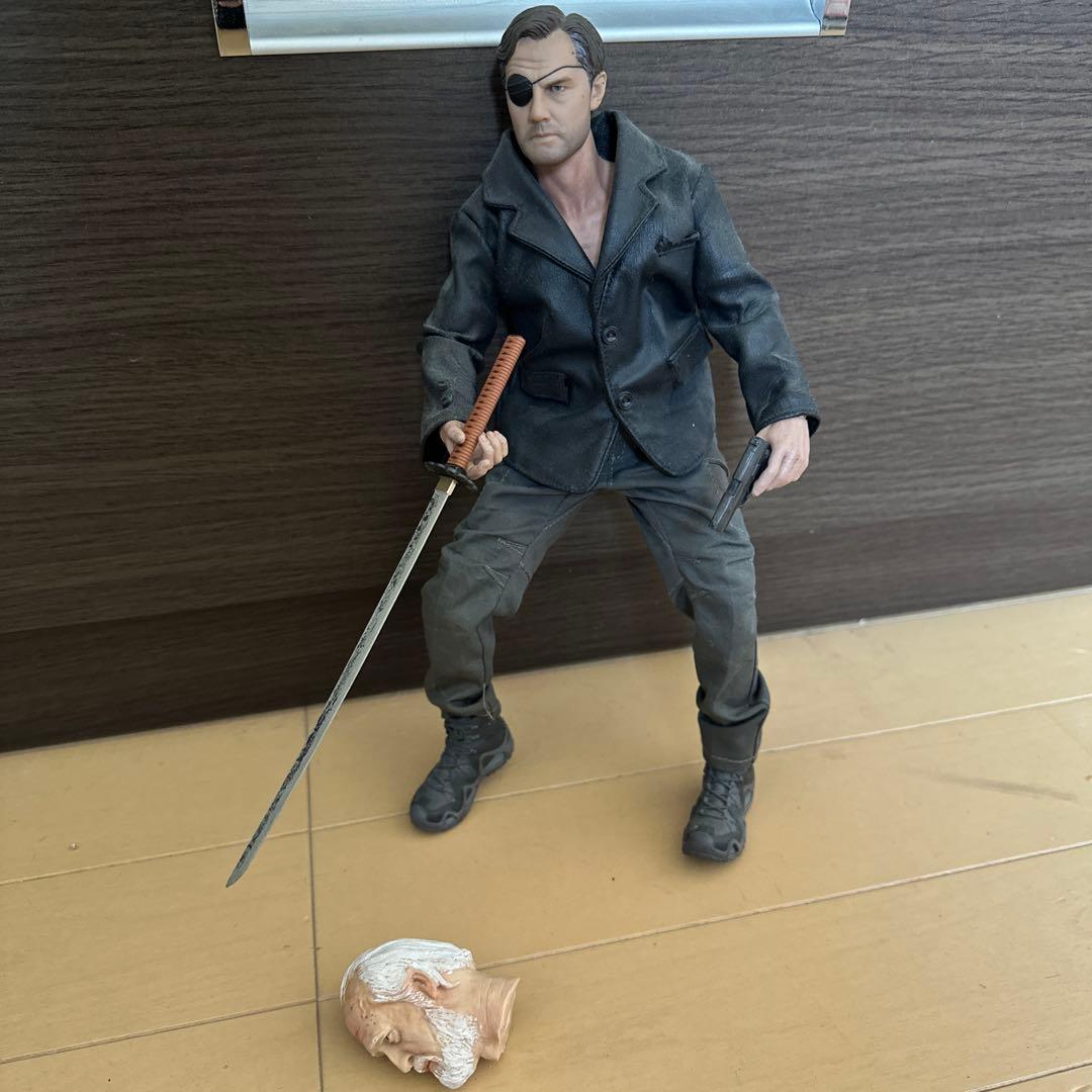 ウォーキングデッド　総督1/6フィギュア　ハーシェルの首レア所