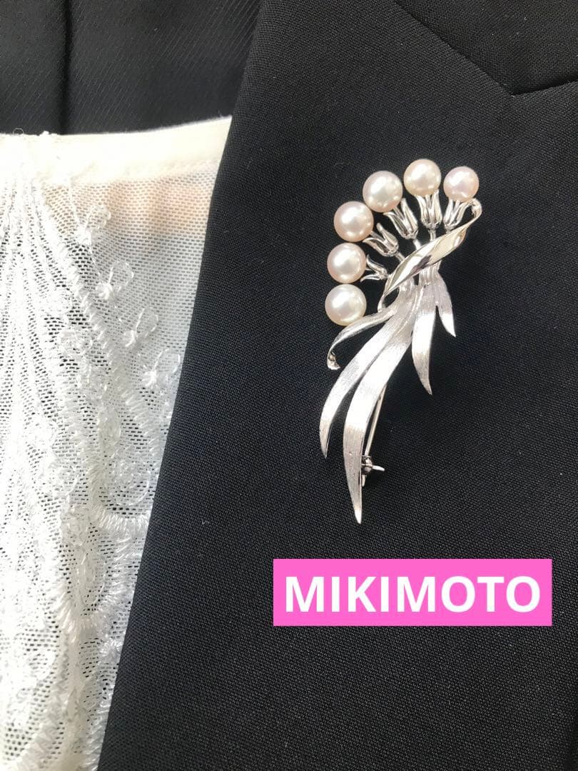 週末限定お値下げ！【未使用級！】ミキモト パール6珠　フラワーブーケ　ブローチ