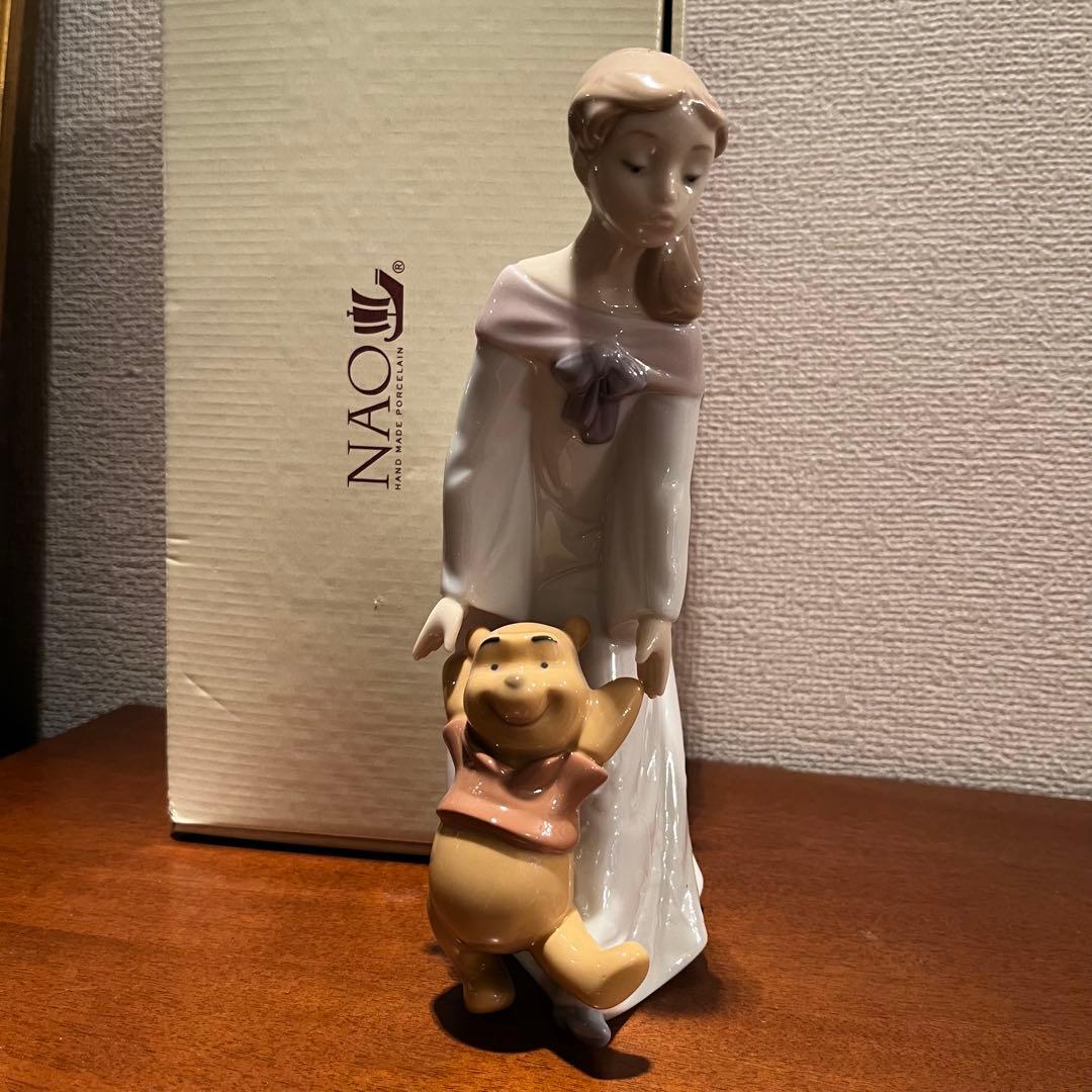 新品　未使用　くまのプーさん　リヤドロ　NAO 箱入り　人形　陶器　ディズニー