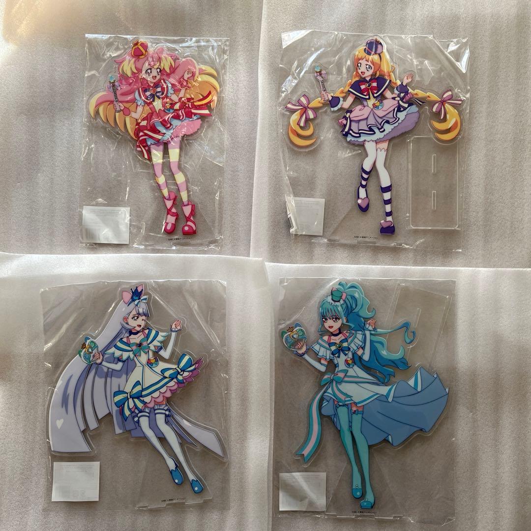 わんだふるぷりきゅあ　bigアクリルスタンド　ED しあわせえぼりゅ〜しょん