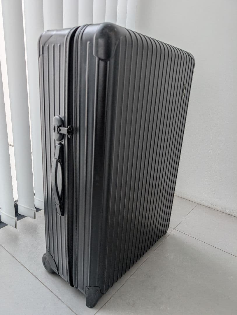 リモワ サルサ 黒 104L 2輪　851.77 綺麗です