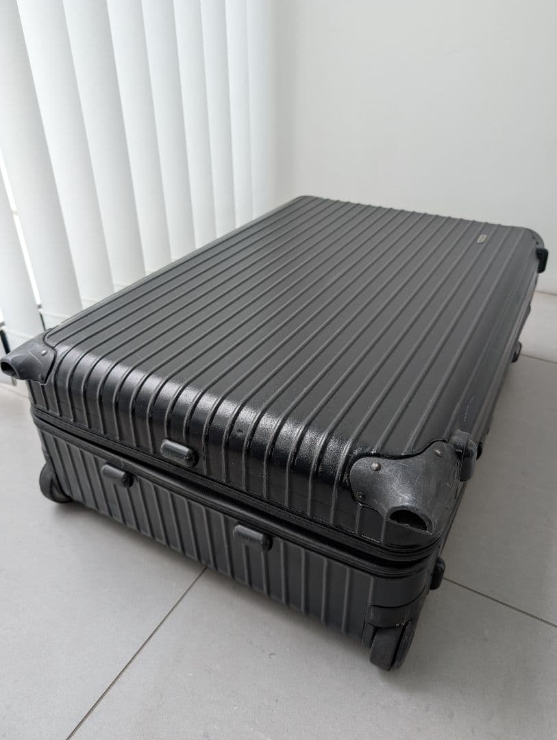 リモワ サルサ 黒 104L 2輪　851.77 綺麗です