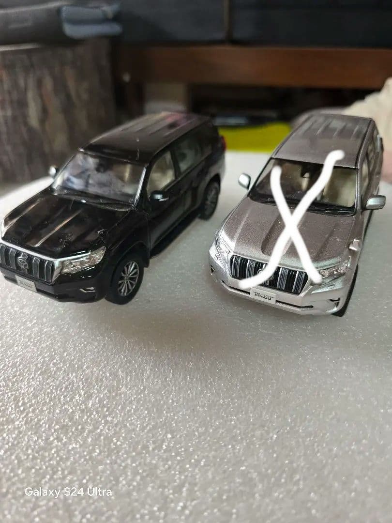 トヨタ　ランドクルーザー　プラドミニカー 2台セット 黒と銀