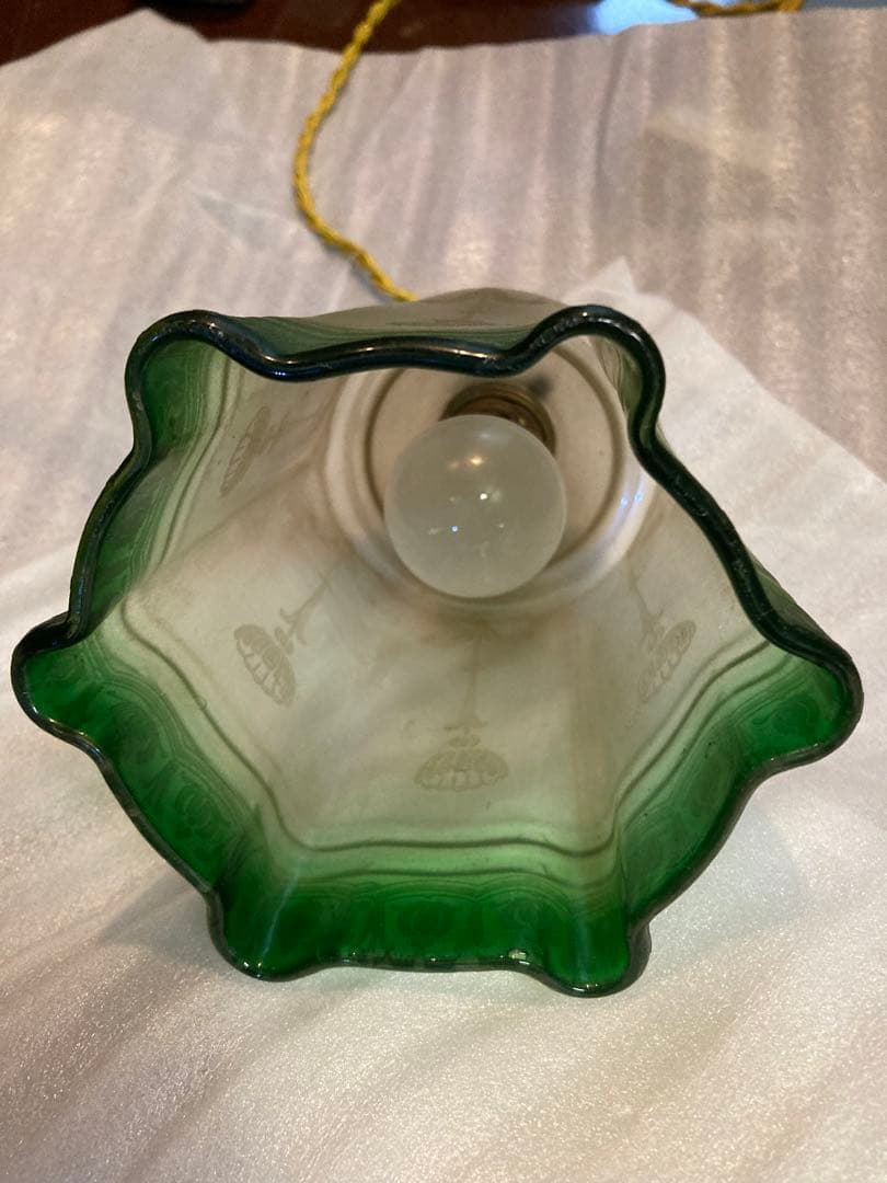 エッチング模様のペンダントライト（イギリスアンティーク）