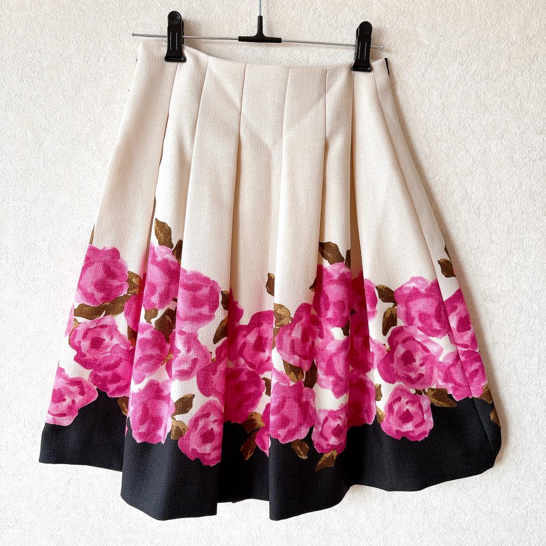 新品タグ付⭐️エムズグレイシー 薔薇 花柄 リボンベルト フレアスカート 36