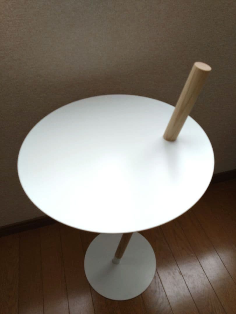 DUENDE チューブ&ロッド サイドテーブル ホワイト