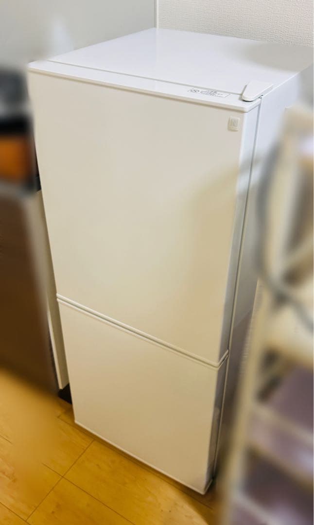 2022年製 冷蔵庫　106リットル　NTR-106WH