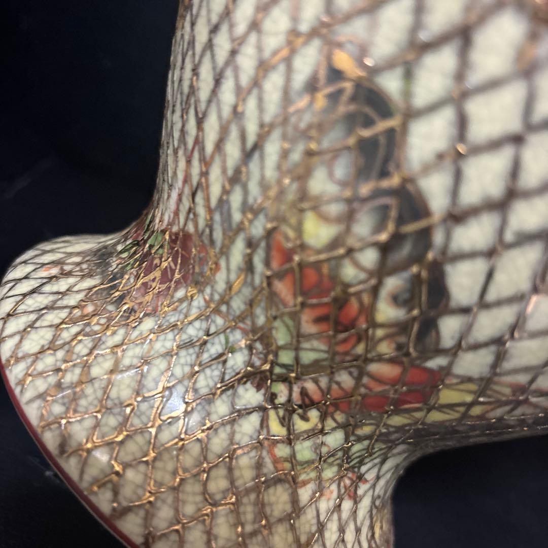 京薩摩焼　沈香壺　骨董　金彩　網目蝶図