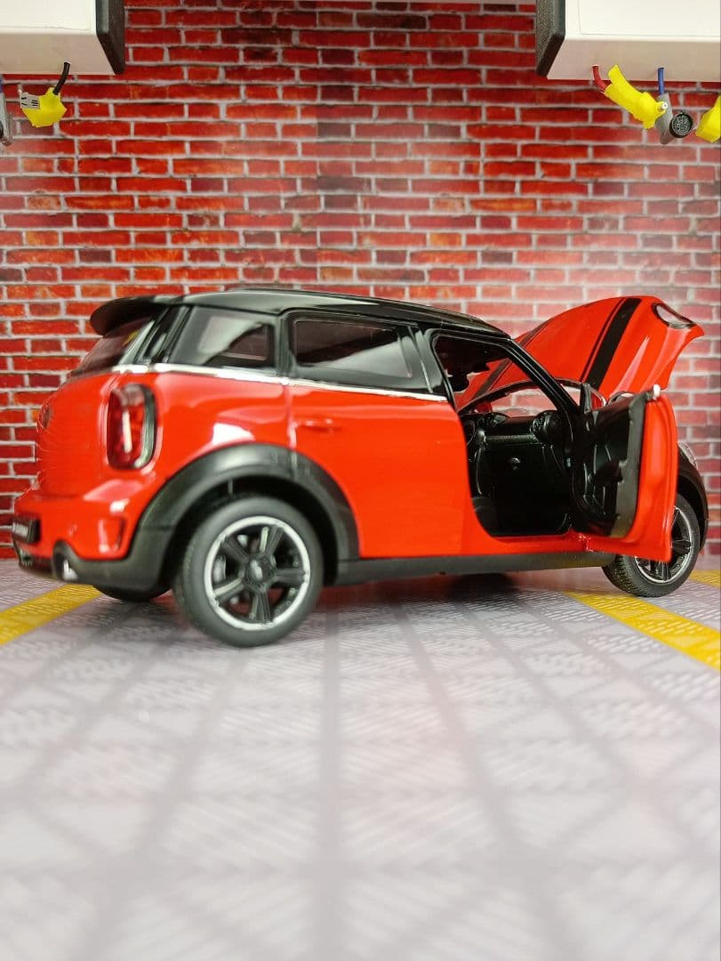 BMW Minicooper レッド ミニカー 2ド 1:24