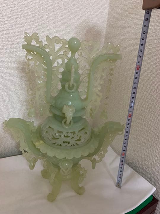 工芸品　玉の彫刻　香炉