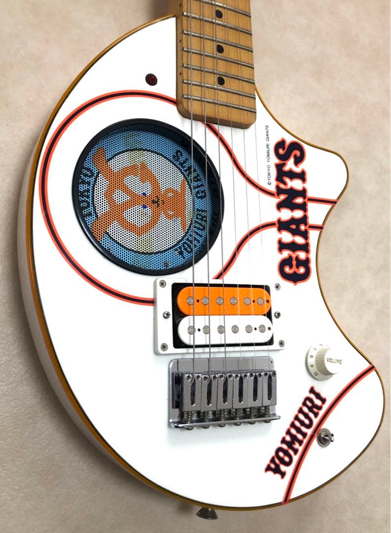 【美品！】ZO-3 コラボ 読売ジャイアンツ 巨象 巨人 アンプ内蔵ミニギター