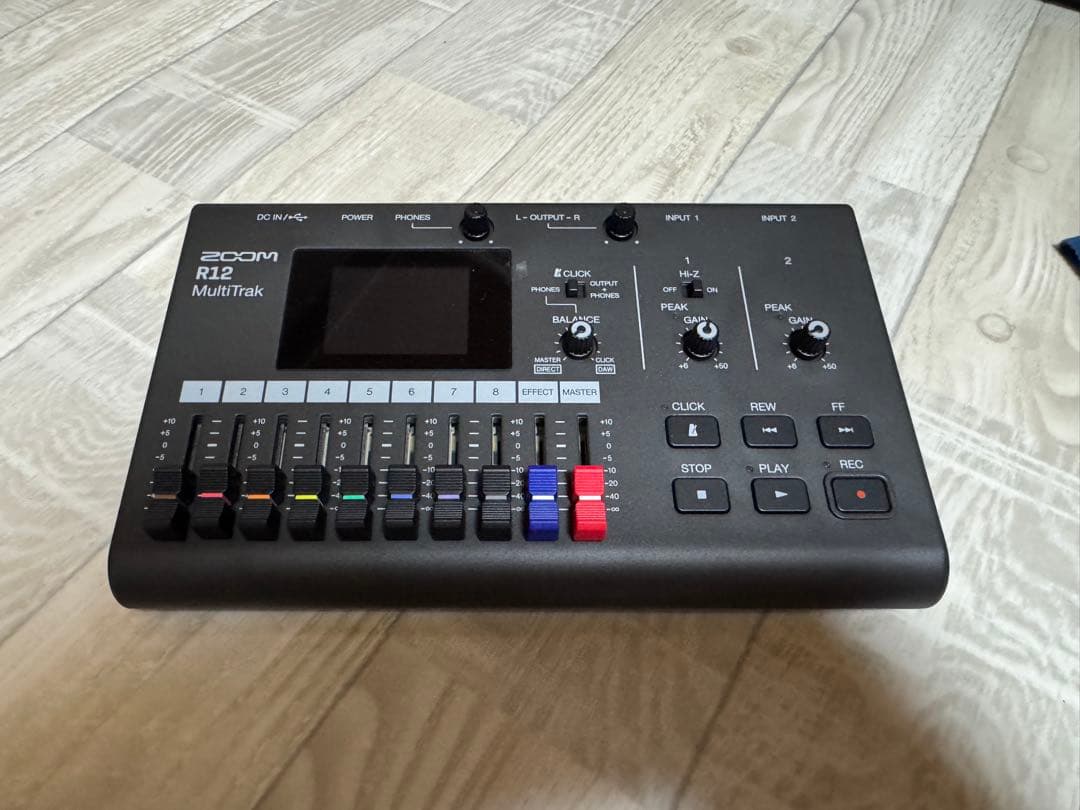 ZOOM R12 マルチトラックレコーダー　MTR